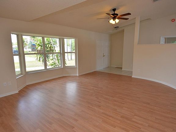 5th image of 2101 SW Burlington Street