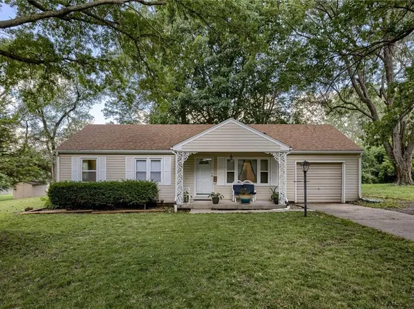 8716 Booth Ave, Kansas City, MO 64138