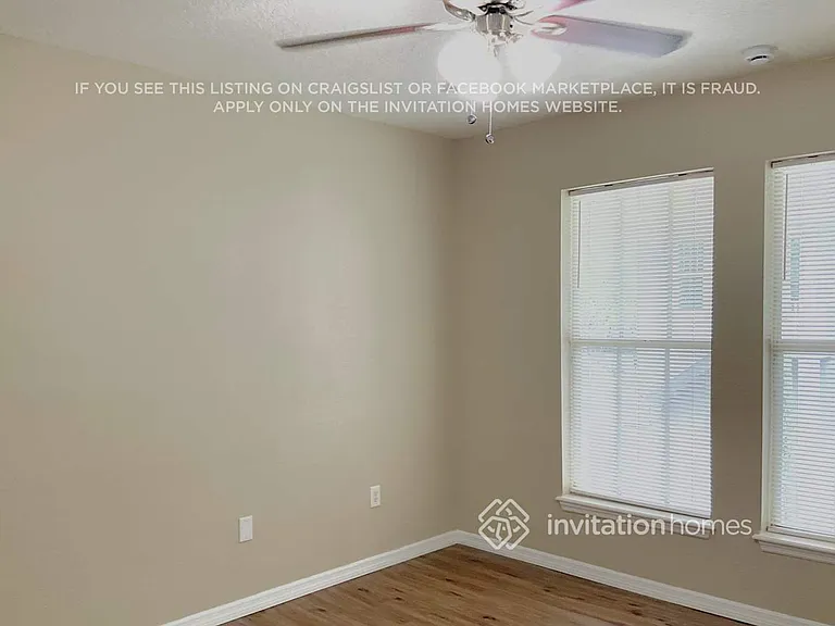 402 Shaddock St — Photo 8