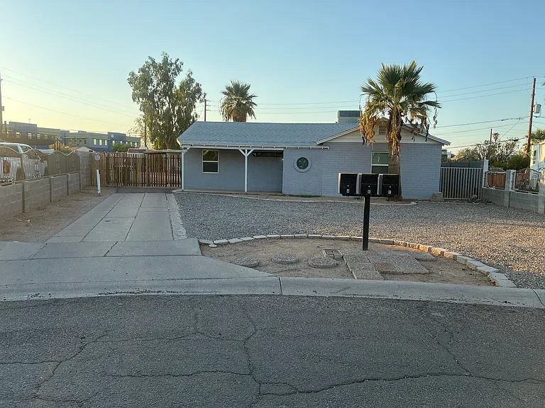 2336 W Orange Dr #A — Photo 1