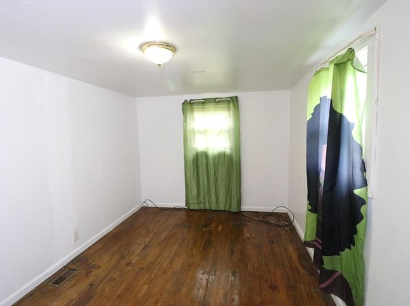 504 Solomon St
