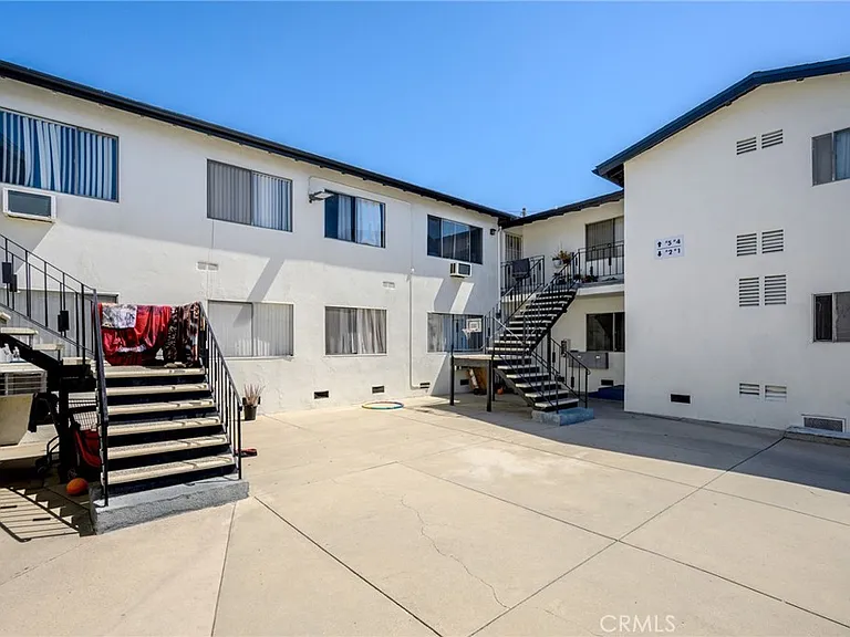 6915 Coldwater Canyon Ave — Photo 18