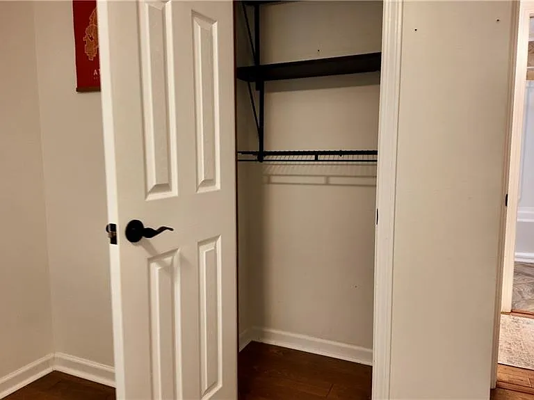 947 Lake Dr — Photo 19