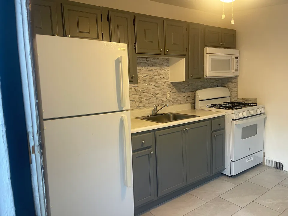 216CC Main St