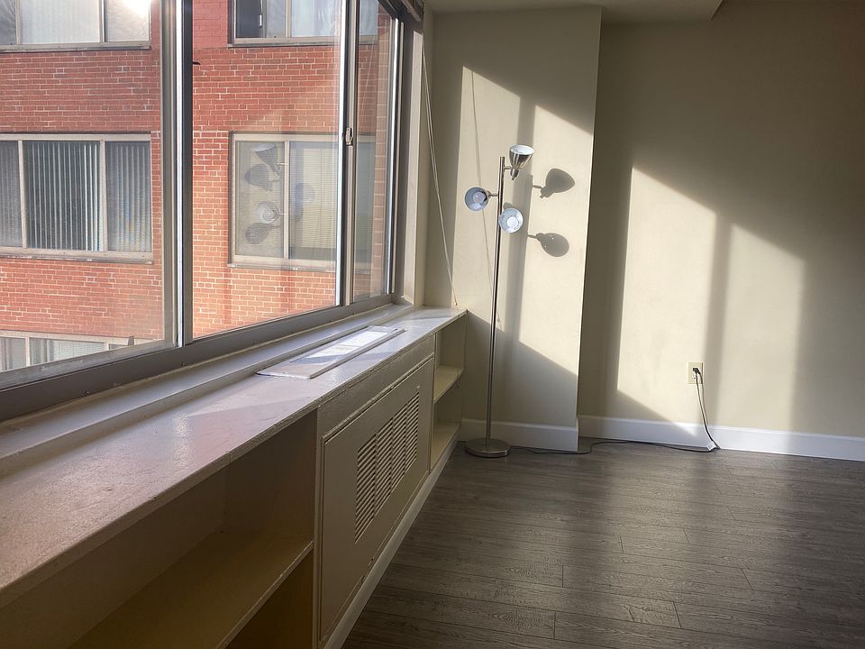 1st image of 1021 Arlington Blvd #715-1