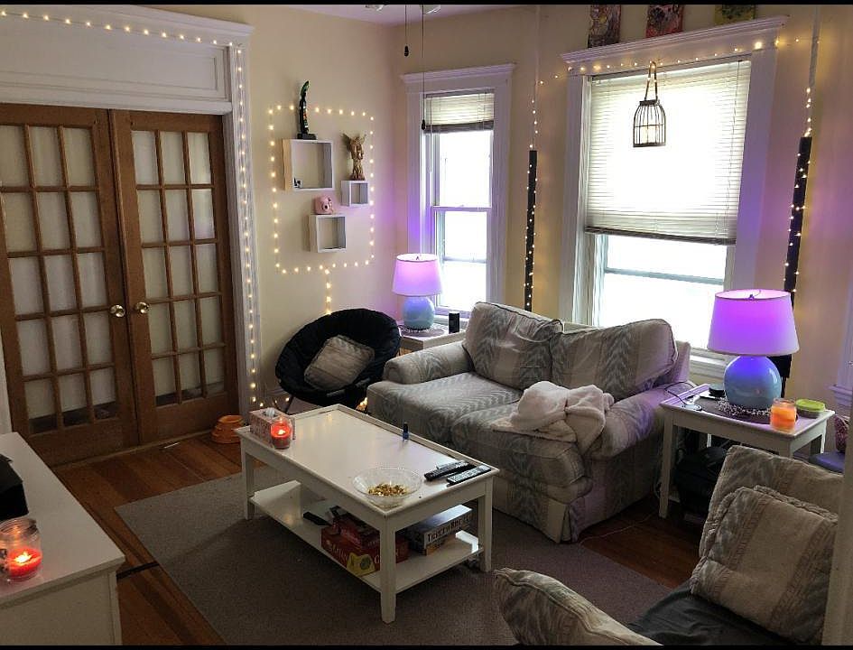 2nd image of 905 Saratoga St #12