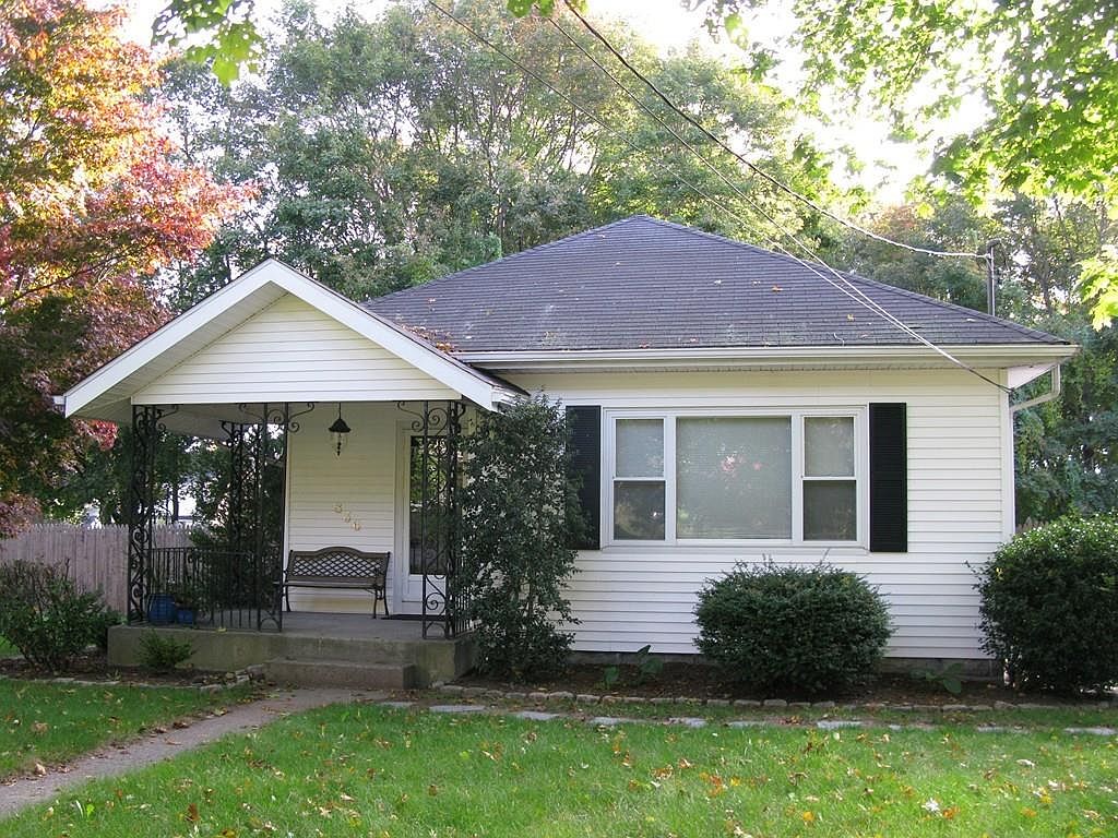 836 Brayton Ave, Somerset, MA 02726 Zillow