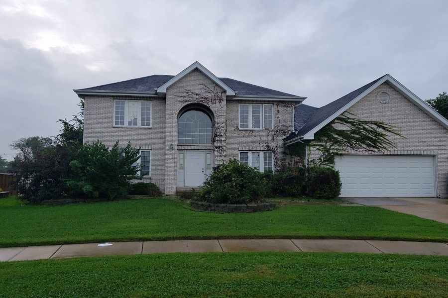 1st image of 863 E 153rd Ct