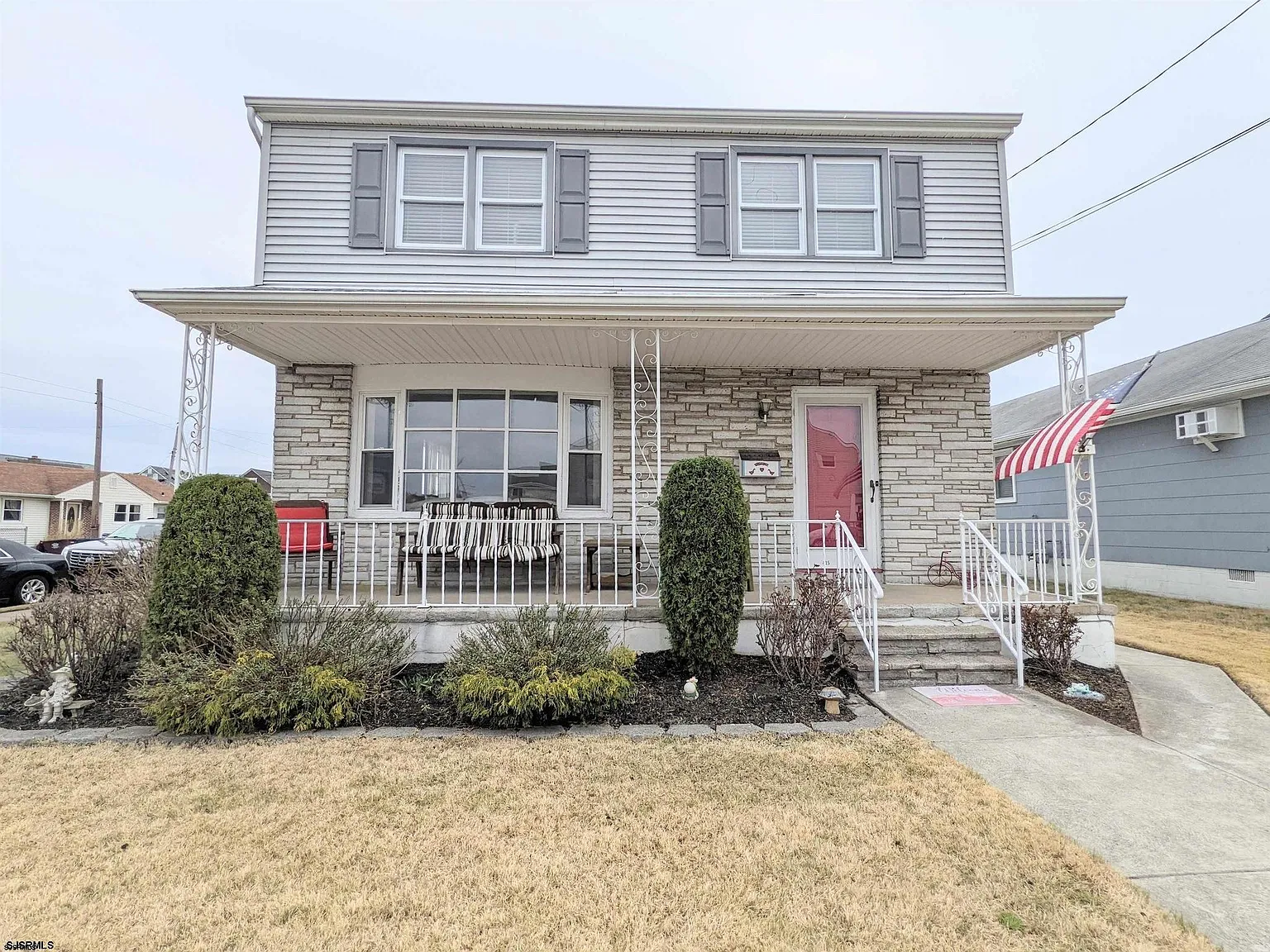 3 bed, 1.5 bath, 1728 sqft, $1,650 — Photo 1