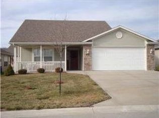 5422 S Bryant Dr, Independence, MO 64055