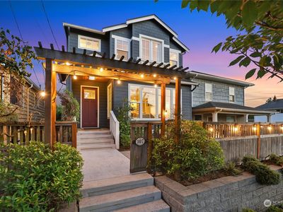 107 N 51st Street, Seattle, WA, 98103