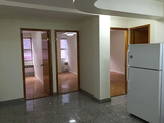 Rented by Chase Global Realty Corp | media 16