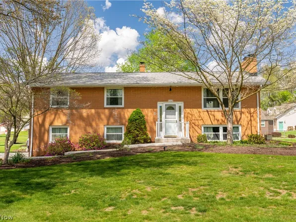 5205 Huckleberry St NW, North Canton, OH 44720