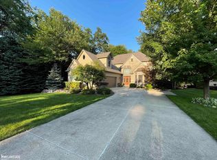1440 Woodbridge Ln, Wixom, MI