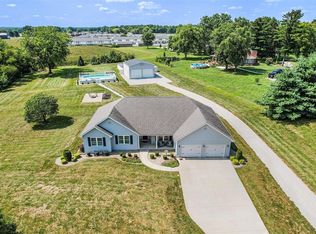 109 Greenbrier Ln, Bethalto, IL 62010