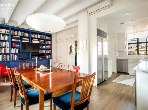 69 Washington Place image 5 of 25