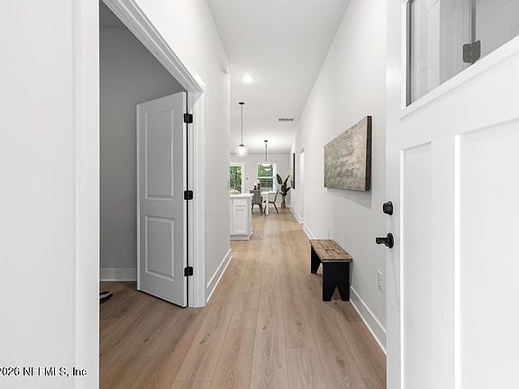 5th image of 5114 PARETE Road S