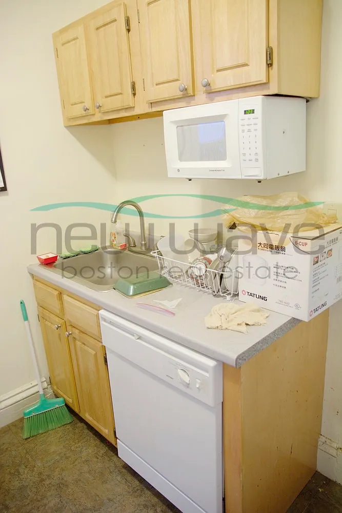 2 bed, 700 sqft, $3,800 — Photo 4