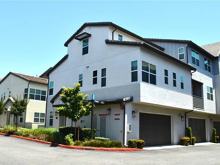 11020 Palapa Dr — Photo 2