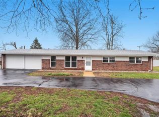 340 Ries Rd, Ballwin, MO 63021