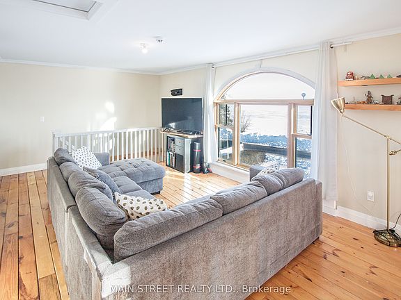 5th image of 1275 Lakeshore Rd