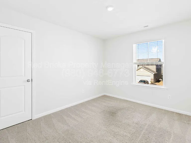 2128 Blue Sky Meadows Dr — Photo 24