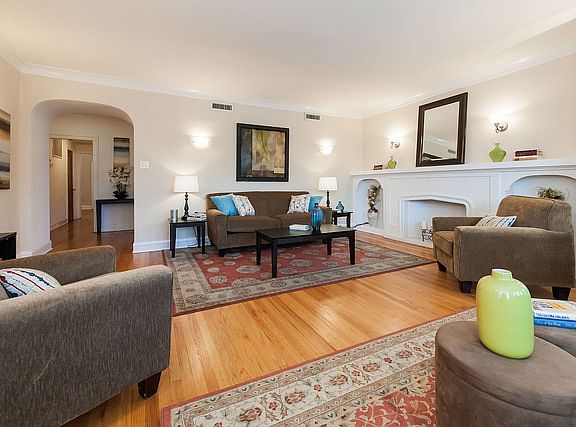 5th image of 6436 N Damen Ave APT 2N