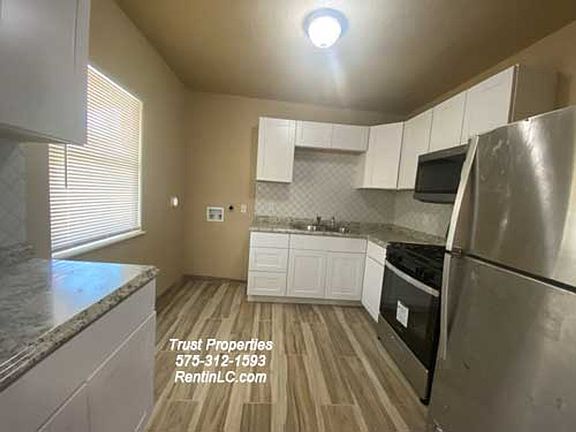 2nd image of 217 N San Pedro St APT 1