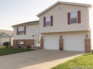 432 Miranda Dr, Dupo, IL 62239