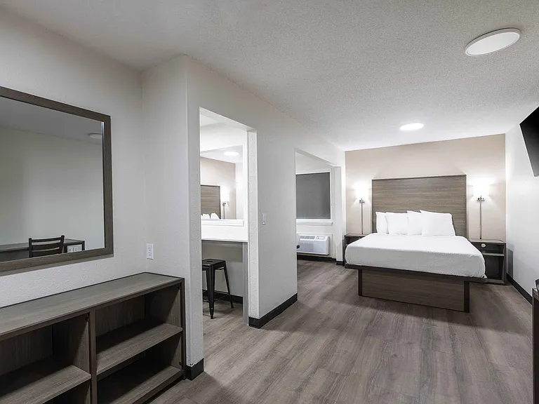 Studio Suite - 2 Queen Beds