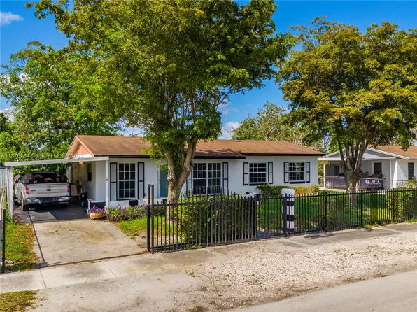 4225 NW 201st St, Miami Gardens, FL 33055