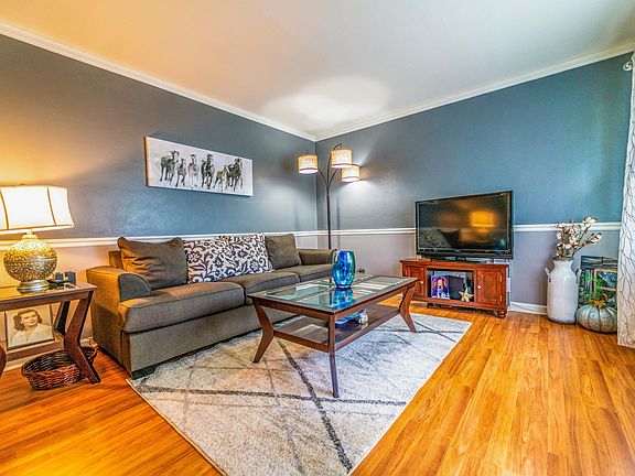 4th image of 4536 Pennsylvania Ave NE