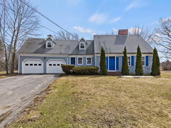 9 West Circle, Falmouth, ME 04105