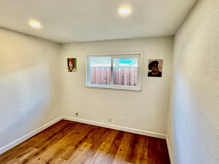 2737 Ophelia Ave — Photo 15