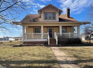 219 Dunning Ave, Mount Ayr, IA 50854
