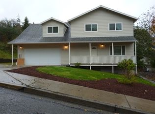 2142 Hamilton Ave, North Bend, OR 97459