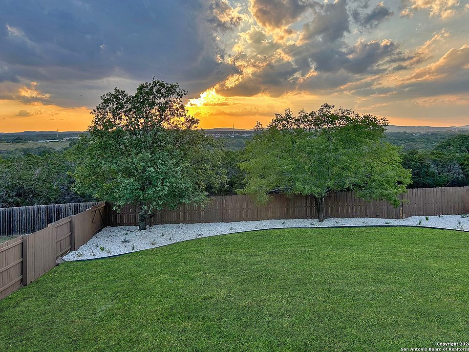 1st image of 827 SYNERGY HILL