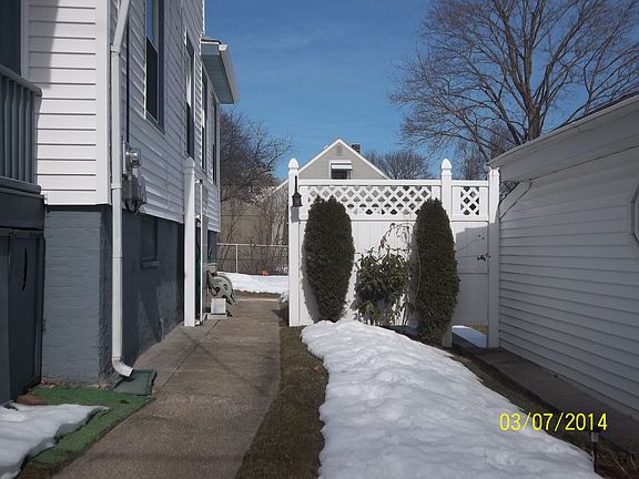 2nd image of 95 Grosvenor Ave