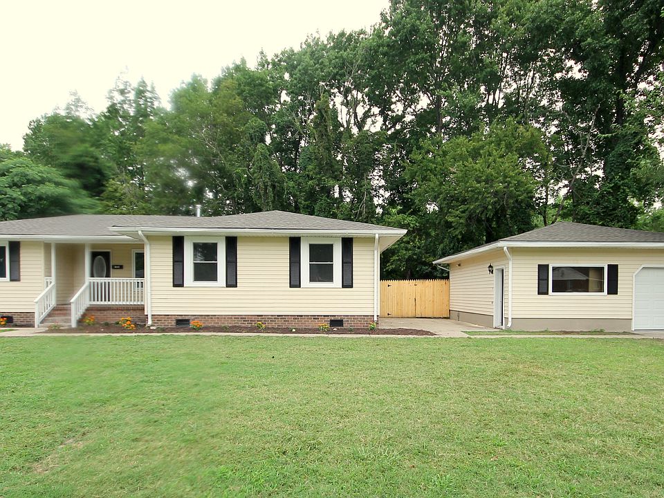 1st image of 823 Tazewell St