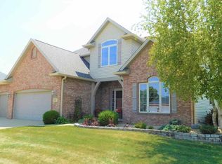 1206 Wheatfield Dr, Morton, IL 61550