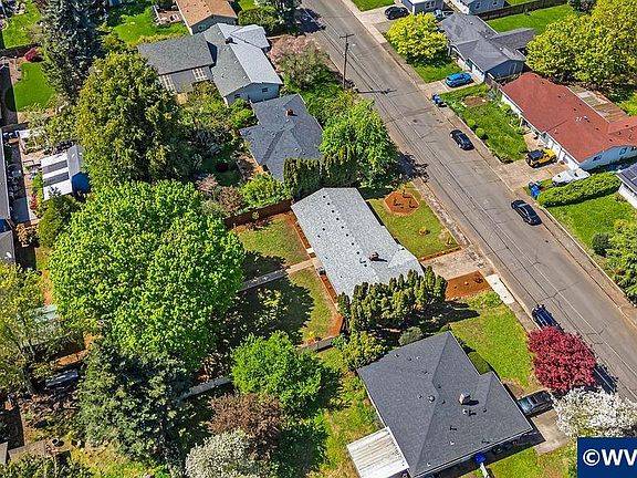 5th image of 238 Gregory Ln SE
