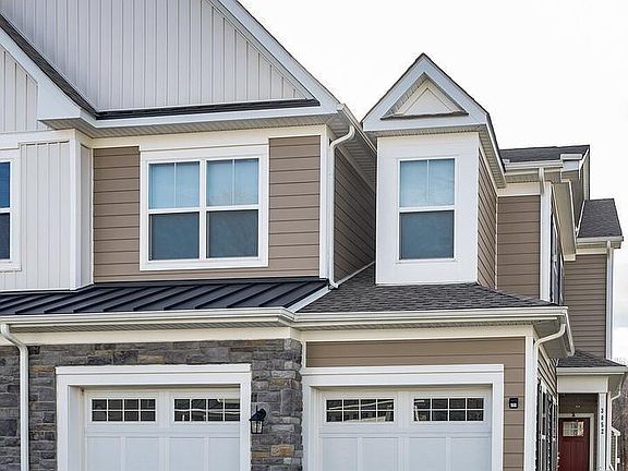 2nd image of 3064 Marias Way