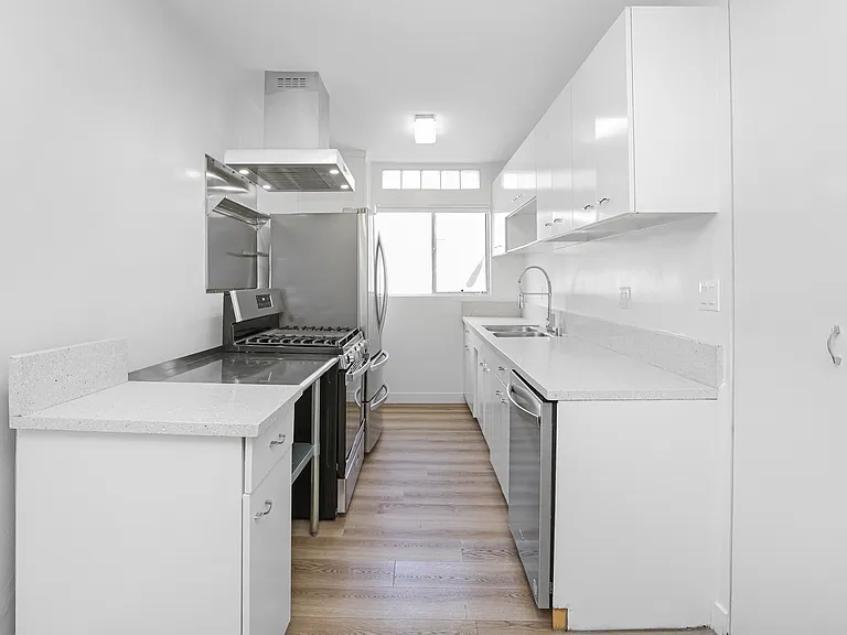 951 N Curson Ave #1 — Photo 5