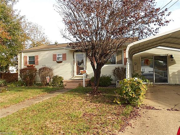 3rd image of 6 Stella Ct