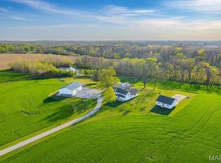 21617 Emerald Rd, Carlyle, IL 62231