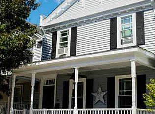 52 E Bowery St, Newport, RI 02840