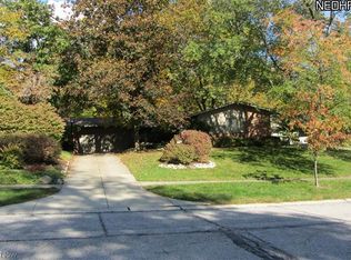 19760 Deer Run Ln, Strongsville, OH