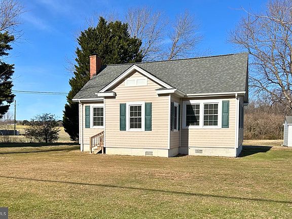 2nd image of 383 Lake Rd