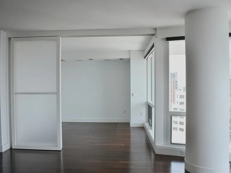 77 Hudson St #1804 — Photo 2