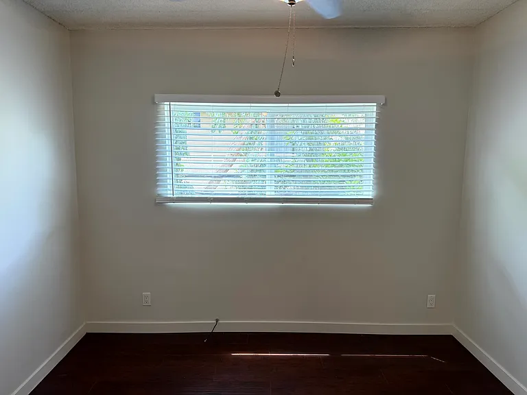 5044 W Maplewood Ave #8 — Photo 11
